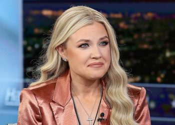 Erika Kirk shares update after private in-person meeting with Candace Owens